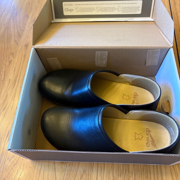 Dansko Clogs - Picture 2 of 6